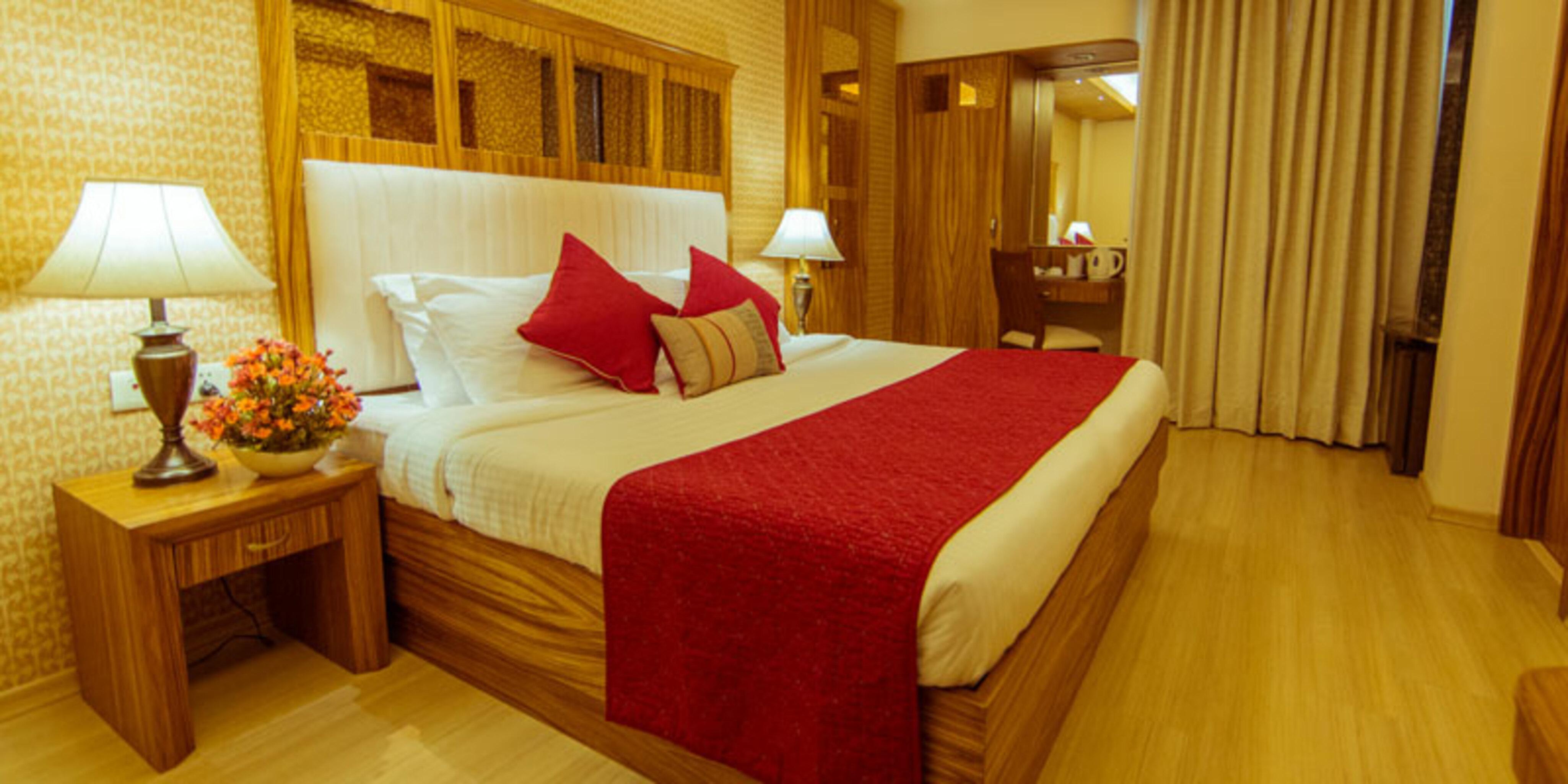 Clark International Hotel Делхи Екстериор снимка