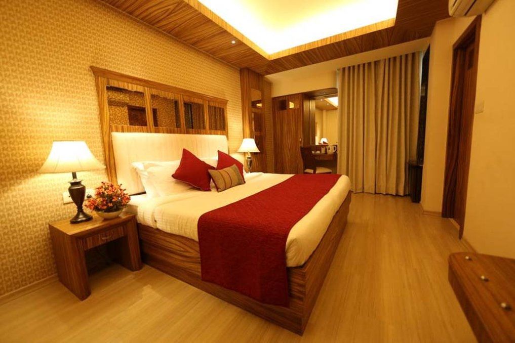 Clark International Hotel Делхи Екстериор снимка